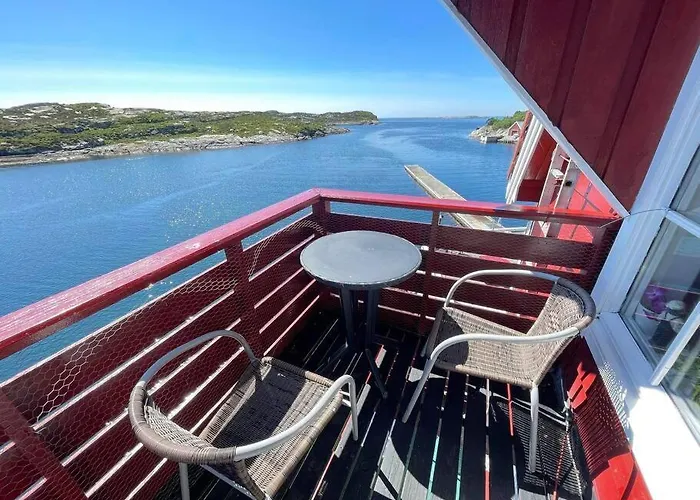 Nautnes Sea View Apartment